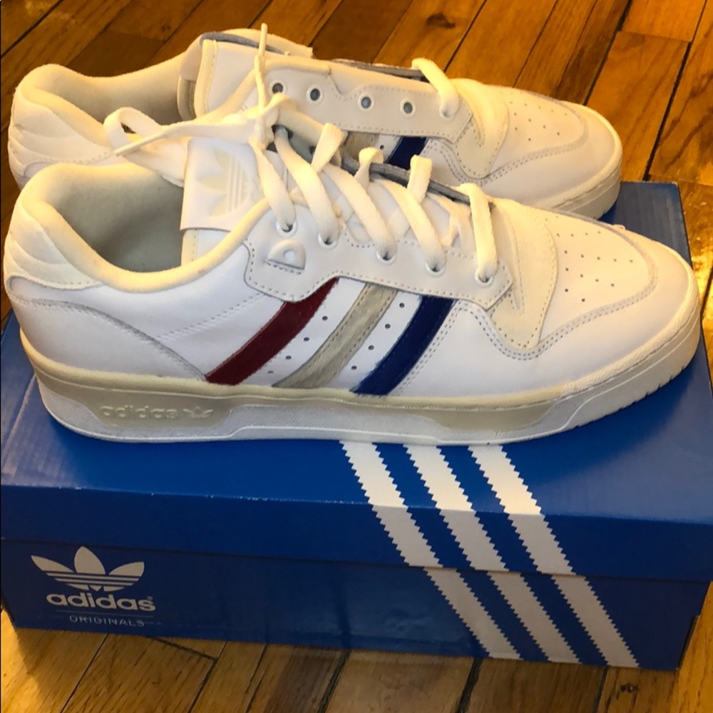 Brand New Adidas Originals Rivalry Low